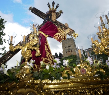 ©Ayto.Granada: MS DE MIL AGENTES DE POLICA VELARN POR LA SEGURIDAD DE LA SEMANA SANTA DE GRANADA